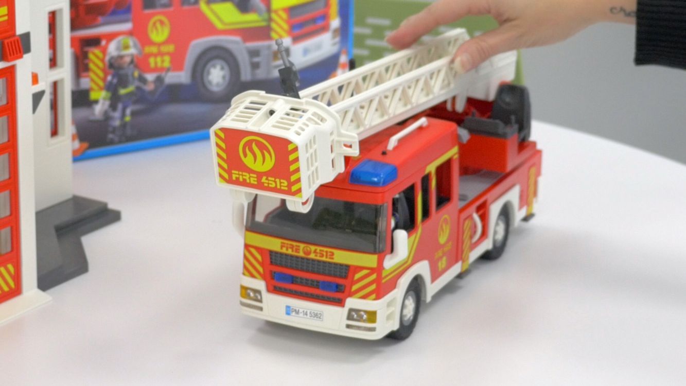 PLAYMOBIL CITY ACTION CAMION DE POMPIER 5362 avec Échelle