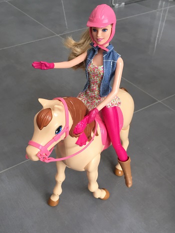 Barbie hop a cheval top