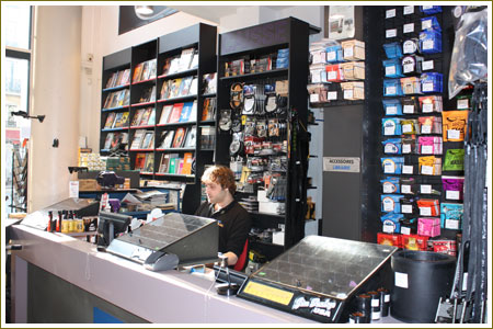 La caisse et le rayon des cordes de guitare