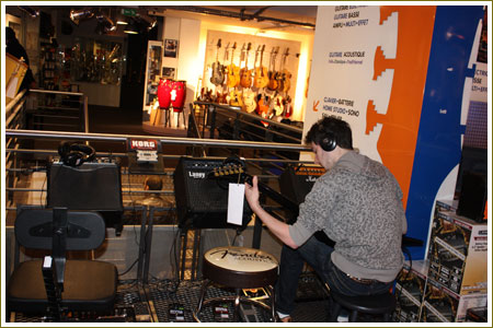 L'espace pour essayer les instruments